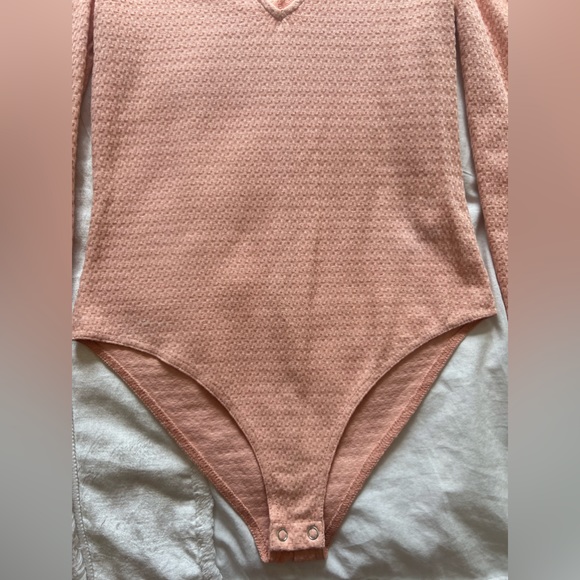NWT Peach knit body suit - Picture 3 of 5